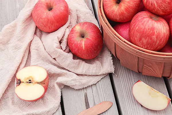 標準光源箱檢測鮮切蘋果果肉顏色的褐變程度